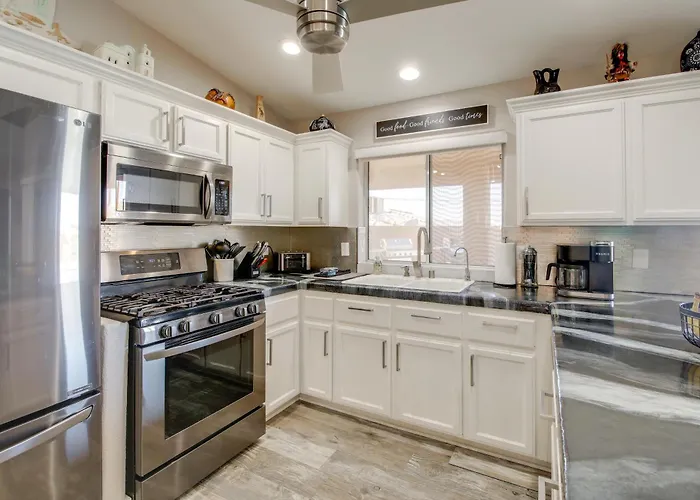 4 Mi To The Lake! Havasu W/ Heated Pool Casa vacanze